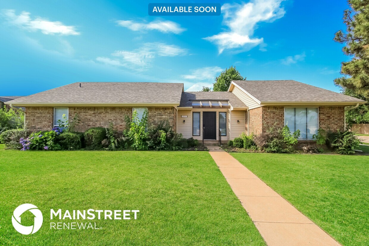 Foto principal - 3920 Green Hills Ct