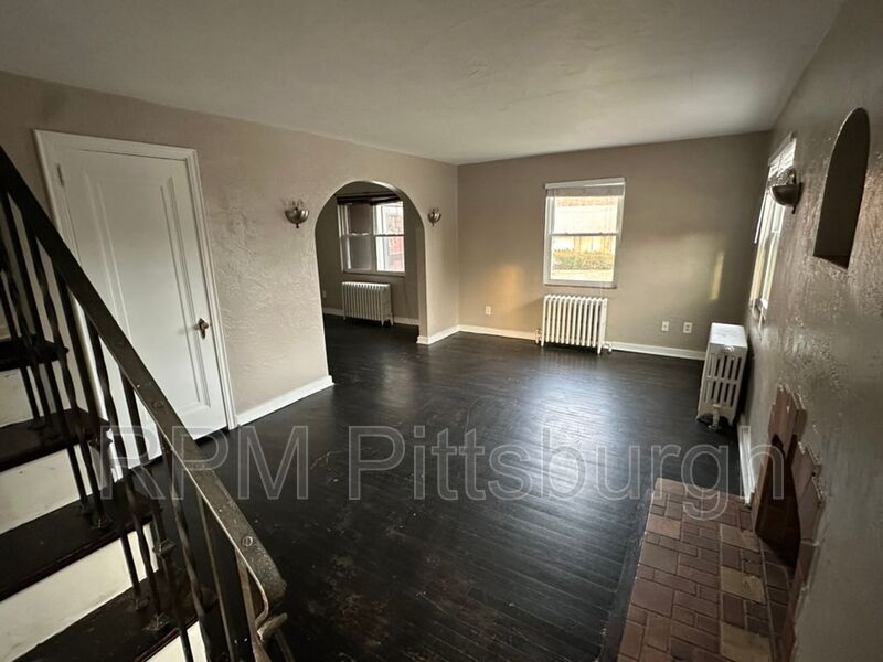 Primary Photo - 2819 Morlock St