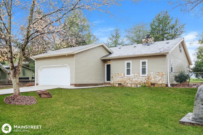 Primary Photo - 311 ELYSIAN DR, MOORESVILLE, NC 28117