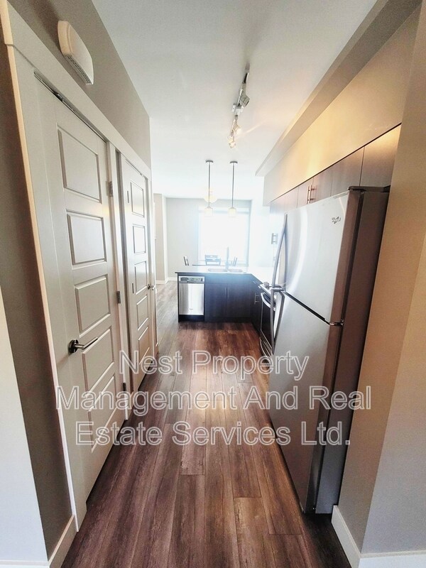 Building Photo - 110-110 Baxter Ave