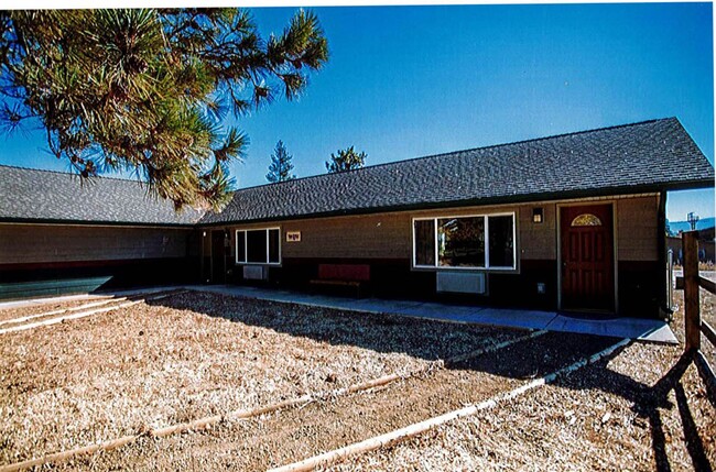 Building Photo - 231 Heacock Ave