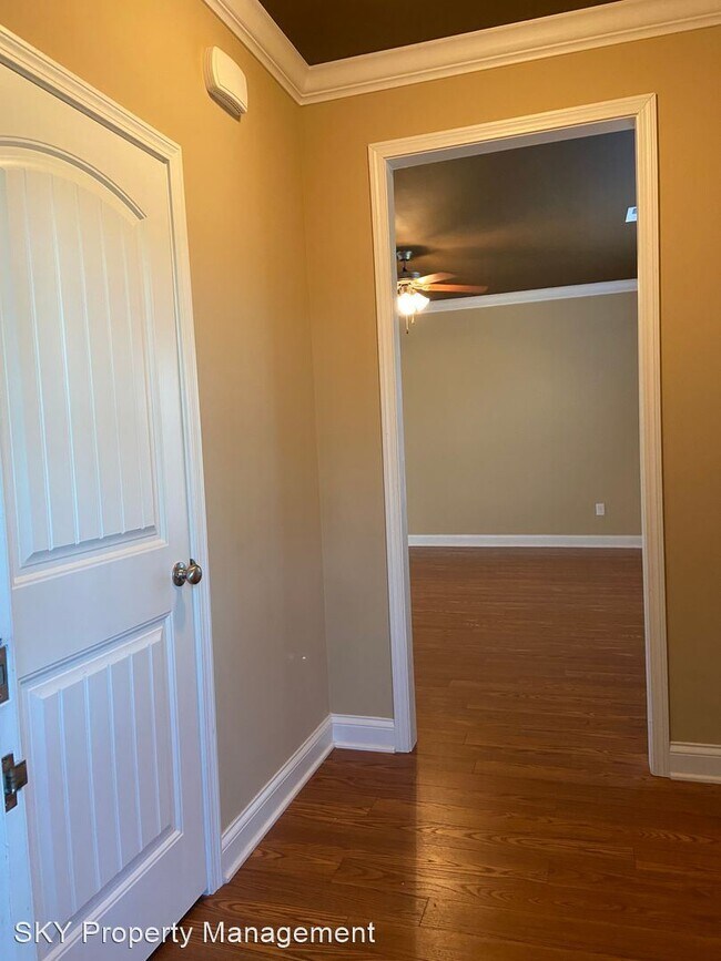 Building Photo - 1 br, 1 bath Apartment - Village at Tradit...