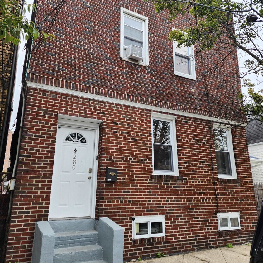 Primary Photo - 280 Belmont Ave