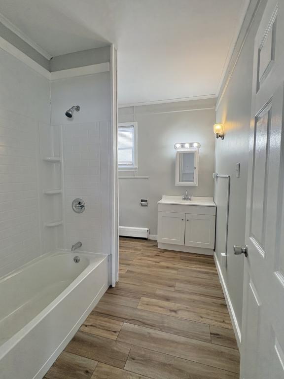 Building Photo - 14 College St