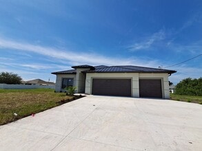 Building Photo - 2838 Tropicana Parkway W