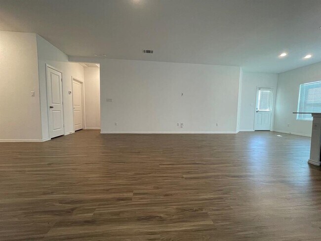 Building Photo - 1625 Woolsey Wy