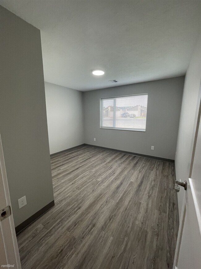 Foto del edificio - 3 br, 2 bath Duplex - 1403 North Coach Drive