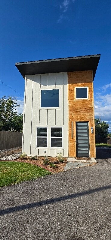 Foto del edificio - 404 W Wichita St