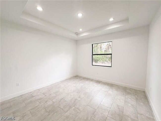 Foto del edificio - 1026 N Hilton Cir