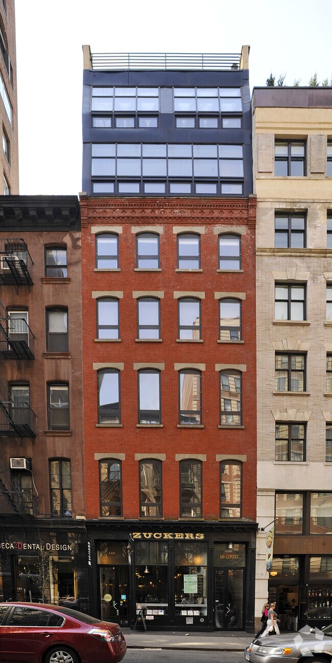 Building Photo - 146 Chambers St