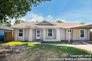 Building Photo - 6838 Blue Lake Dr
