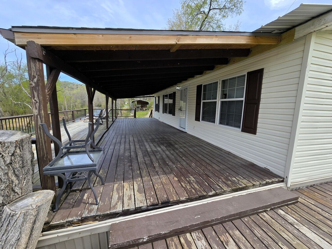 Foto principal - 3-Bedroom Home on the Water!