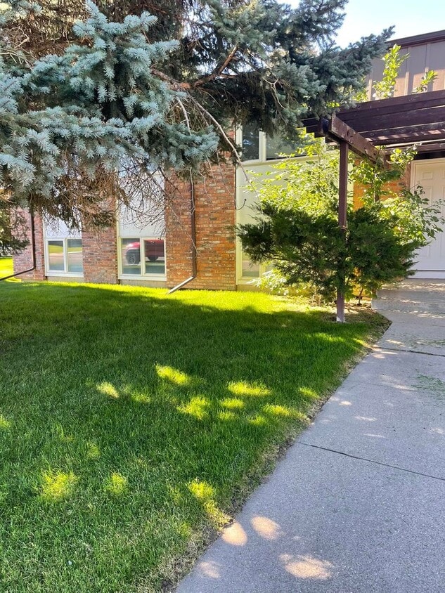 Primary Photo - Condo