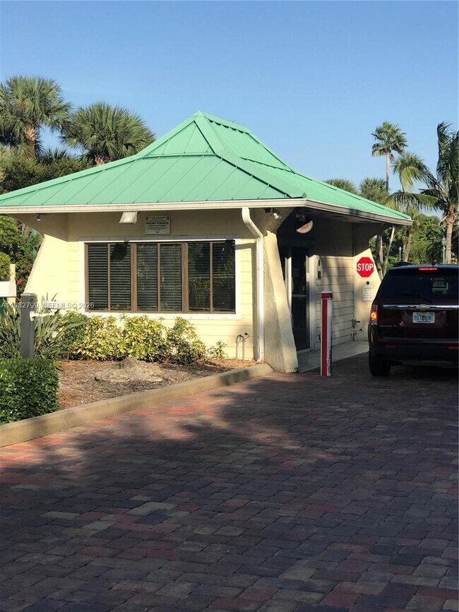 Foto del edificio - 2400 S Ocean Dr