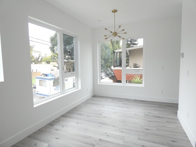 Building Photo - 5728 Fair Ave