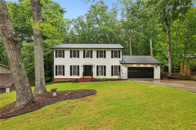 Building Photo - 2063 Six Branches Dr