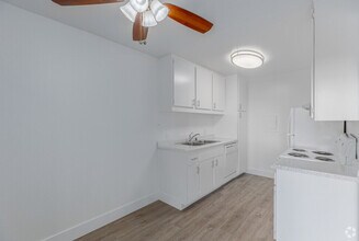 Building Photo - Canyon Park