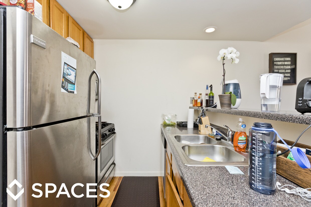 Foto principal - 2103 N Seminary Ave