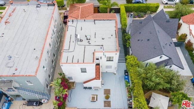 Building Photo - 1437 Ridgeley Dr