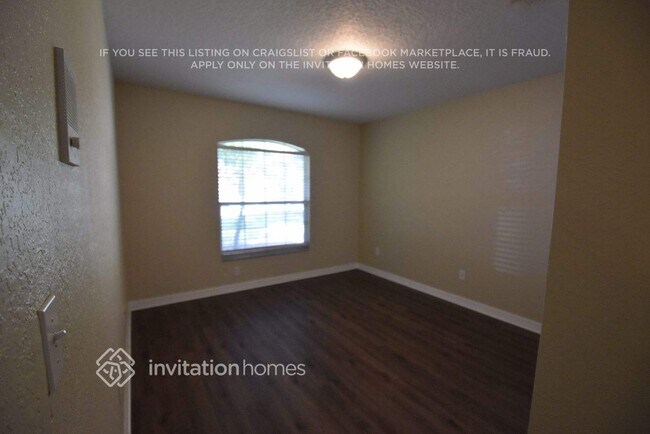 Foto del edificio - 155 Secluded Oak Ct