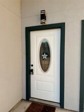 Building Photo - 3727 Putnam Dr