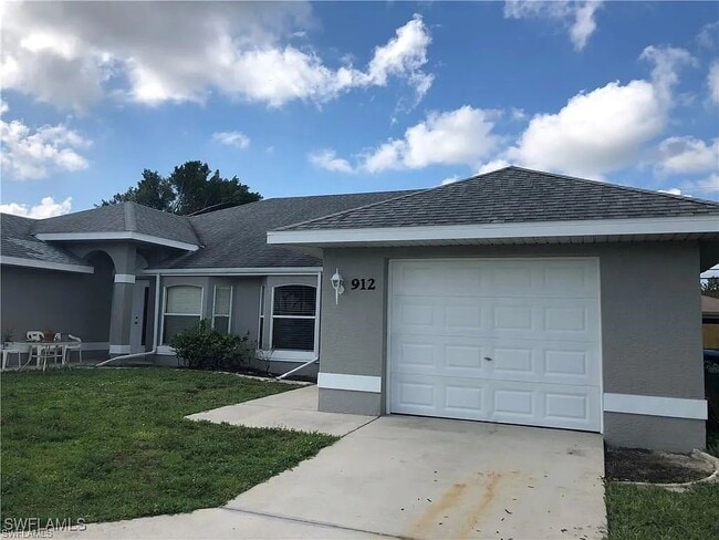 Foto del edificio - 912 Cape Coral Pkwy W
