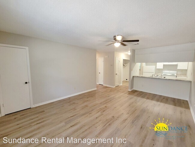 Building Photo - 2 br, 1 bath House - 510-C Landview Drive