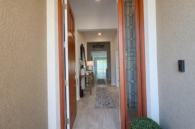 Building Photo - 2679 Ridgetop Ln