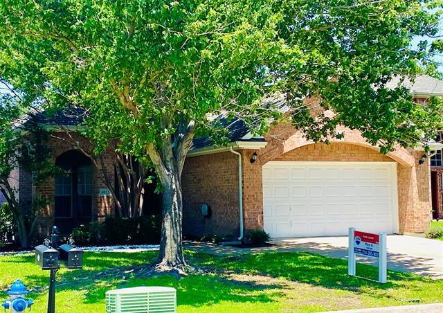 Building Photo - 9913 Links Fairway Dr
