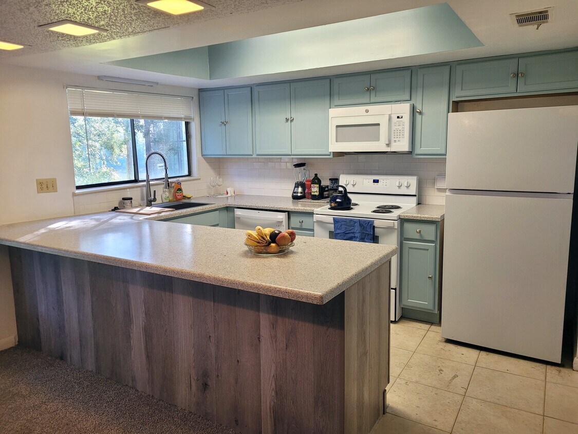 Foto principal - 5400 La Moya Ave