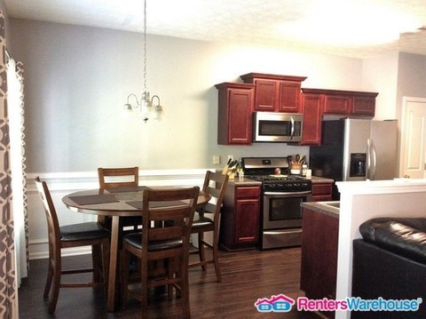 Building Photo - Beautiful 3 Bedroom Townhome in Fairburn!