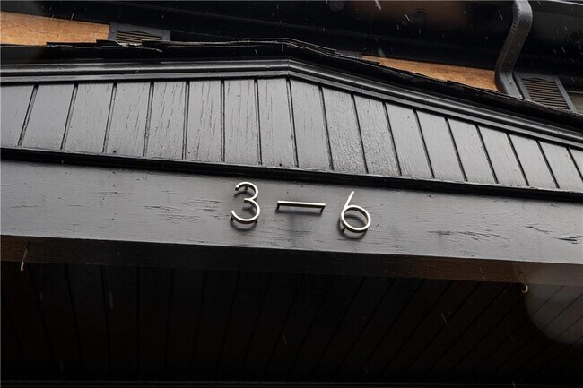 Foto del edificio - 960 St Charles Pl NE