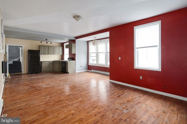 Building Photo - 5631 Chester Ave