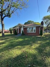 Building Photo - 912 Highland Cir