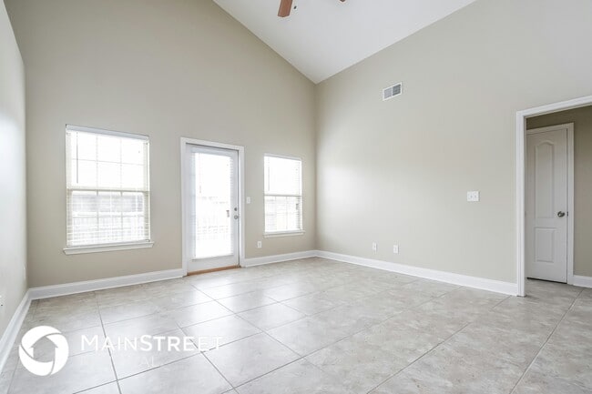 Foto del edificio - 2061 Edgewood Dr