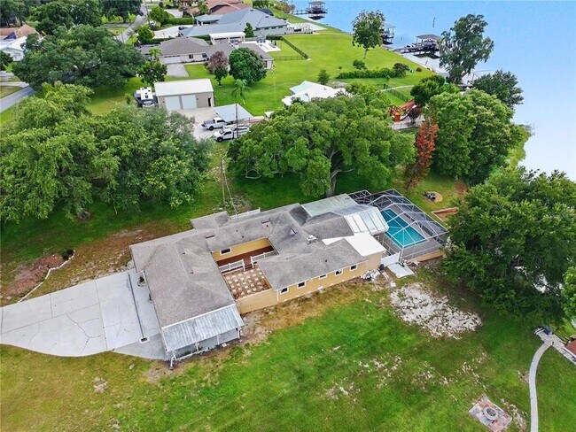 Building Photo - 125 Lake Roy Dr