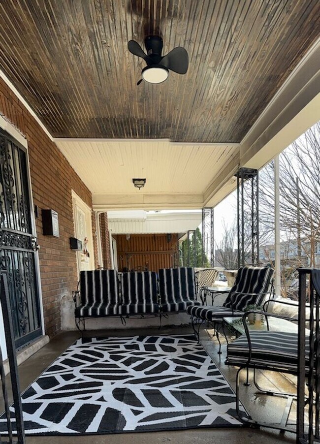 Foto del edificio - 5643 N 11th St