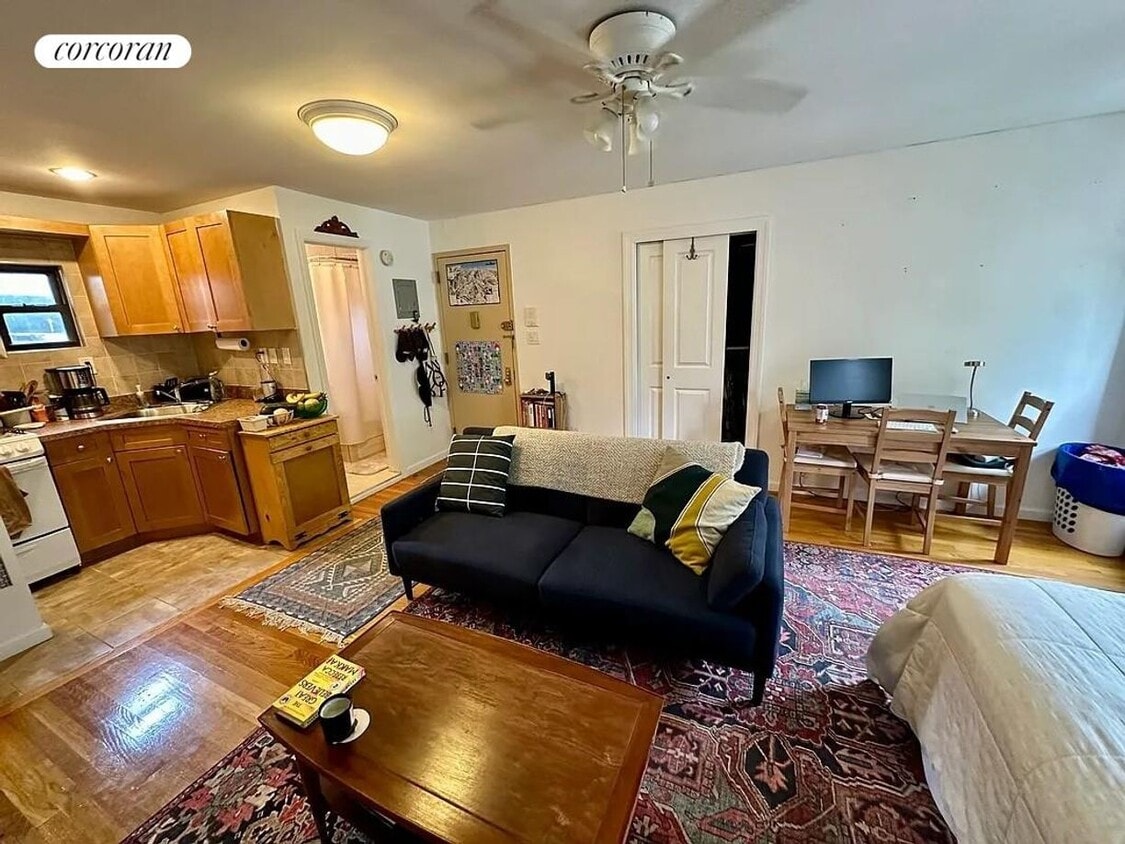 Primary Photo - 254 W 20th St