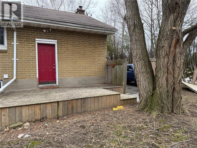 Photo du bâtiment - 180 W 18th St