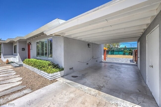 Building Photo - 2400 Sherman Pl