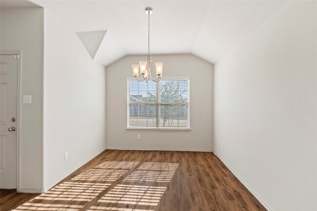 Foto del edificio - 24407 Pigeon Berry Dr