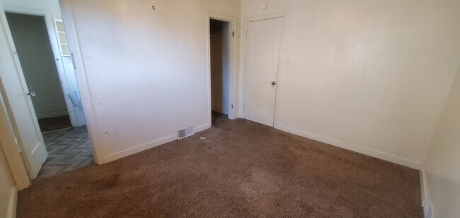 Foto del edificio - 521 N Forest St