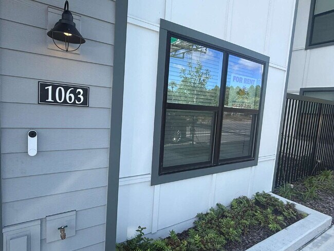 Photo - Modern 2-Bedroom Townhome with Garage Park...