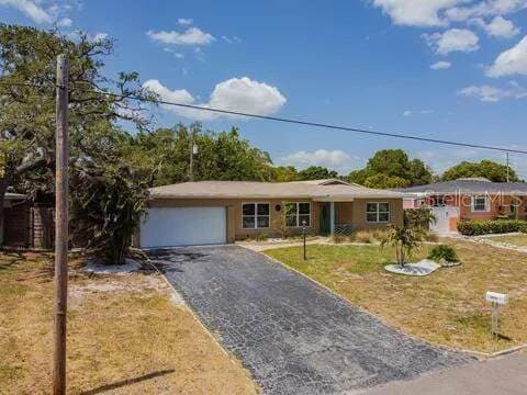 Building Photo - 10911 Cherokee Dr