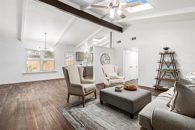 Foto del edificio - 736 Sherbrook Dr