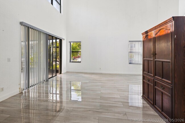Foto del edificio - 3471 NW 112th Ave
