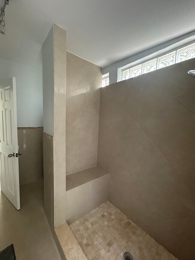 Foto del edificio - 6859 SW 37th St