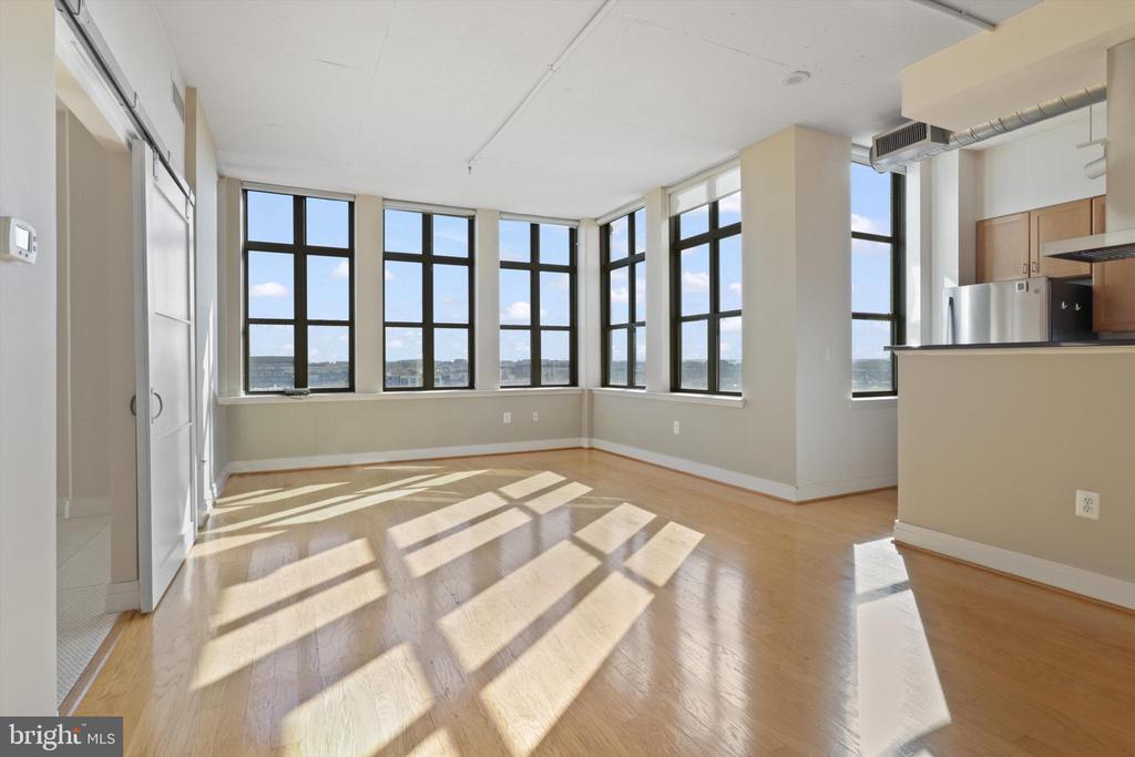 Foto principal - 2020 12th St NW