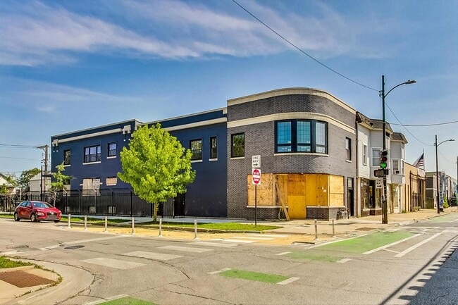 Building Photo - 4158 W Lake St