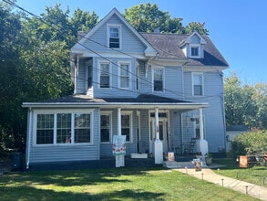 Building Photo - 206 Cedarcroft Ave